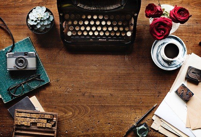 Máquina de escribir. Asesoría en estructuración y escritura de novela